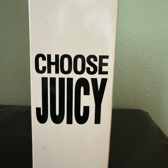 Juicy Couture Black and Cream Tiki Women's Sandals size 6 - Picture 10 of 12